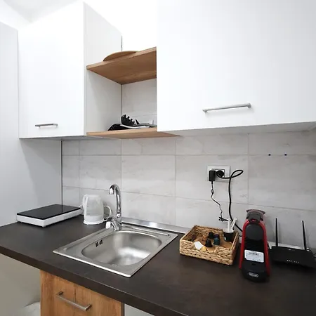13cat Apartman *